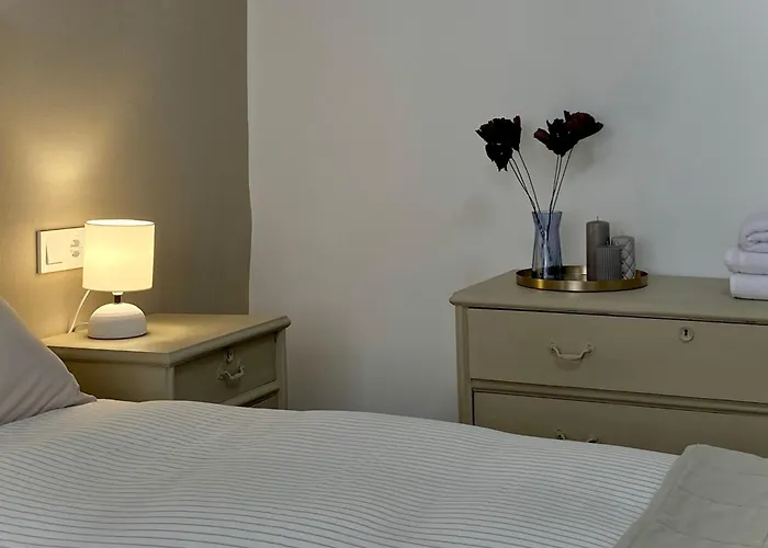 Bonjour Cathedrale By Aroom Vut-le-1187 León